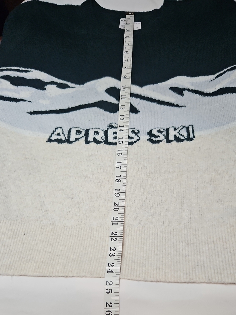 PINK Victoria's Secret Green & Cream 'Après Ski' Crewneck Sweater LARGE NWT - Picture 8 of 8